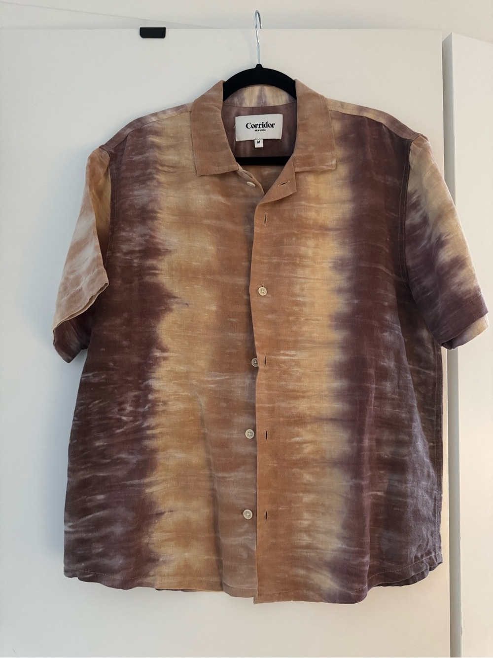 Corridor Short-Sleeve Tie-Dye Button-Down Shirt in purple & Cream